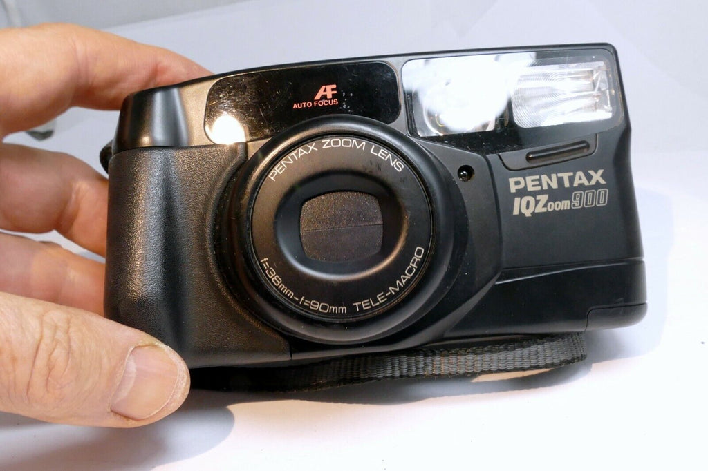 Pentax IQ Zoom 900 35mm camera - untested  -  for parts AS IS