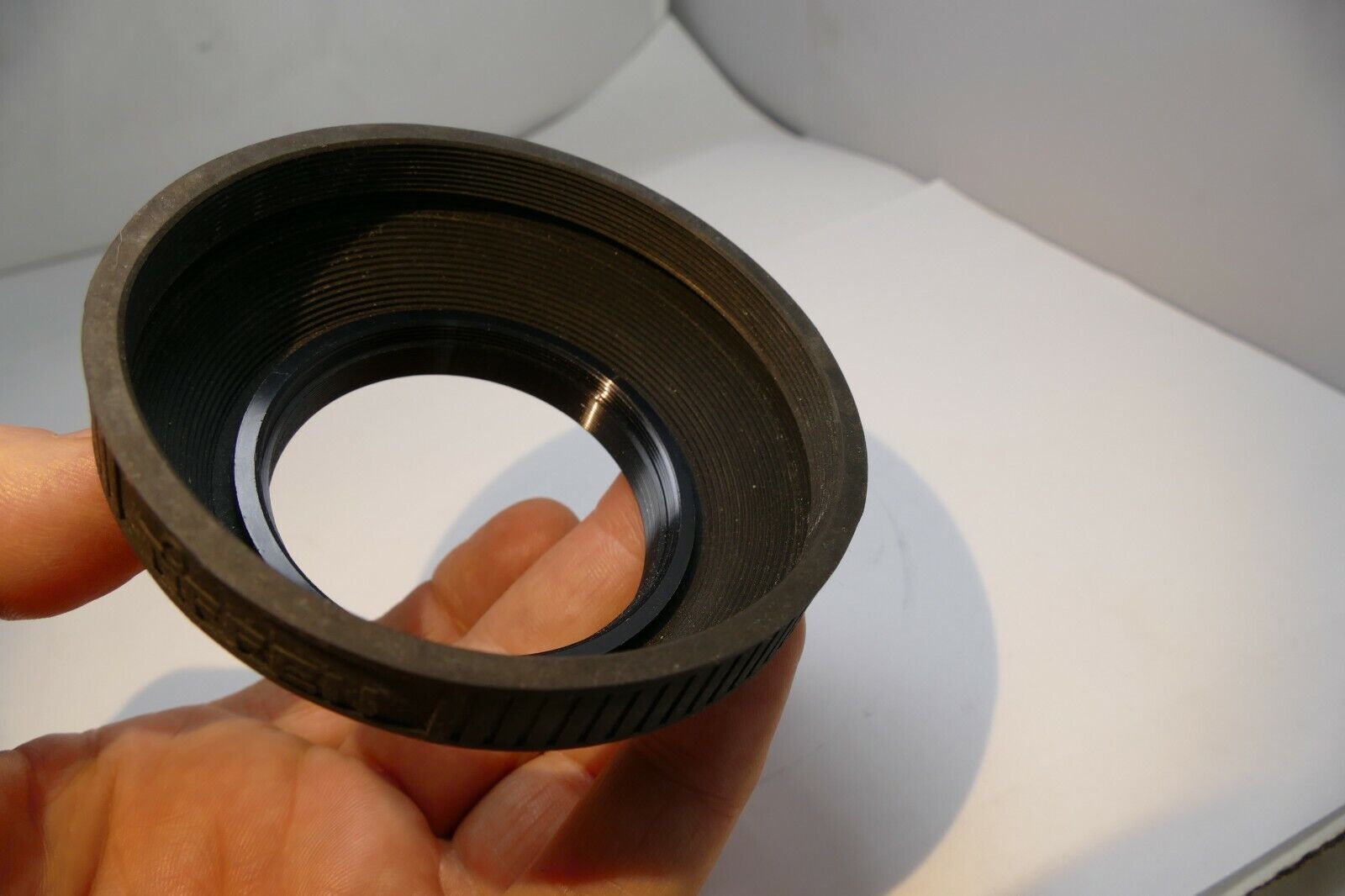 TIFFEN 52mm screw in Rubber Lens Hood Shade for telephoto 135mm  f2.8  lenses 85