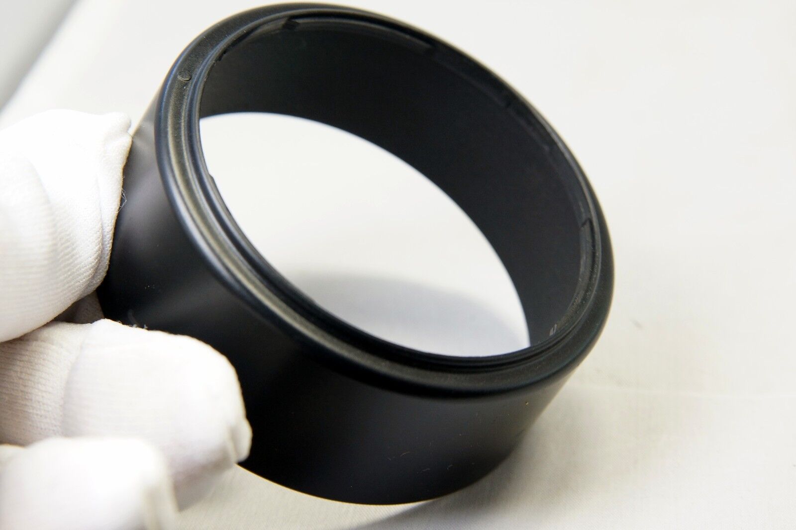 Unknown brand lens hood 62mm ID twist on type