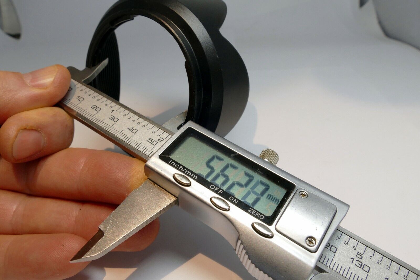 56mm ID Twist on Lens Hood Shade unknown brand