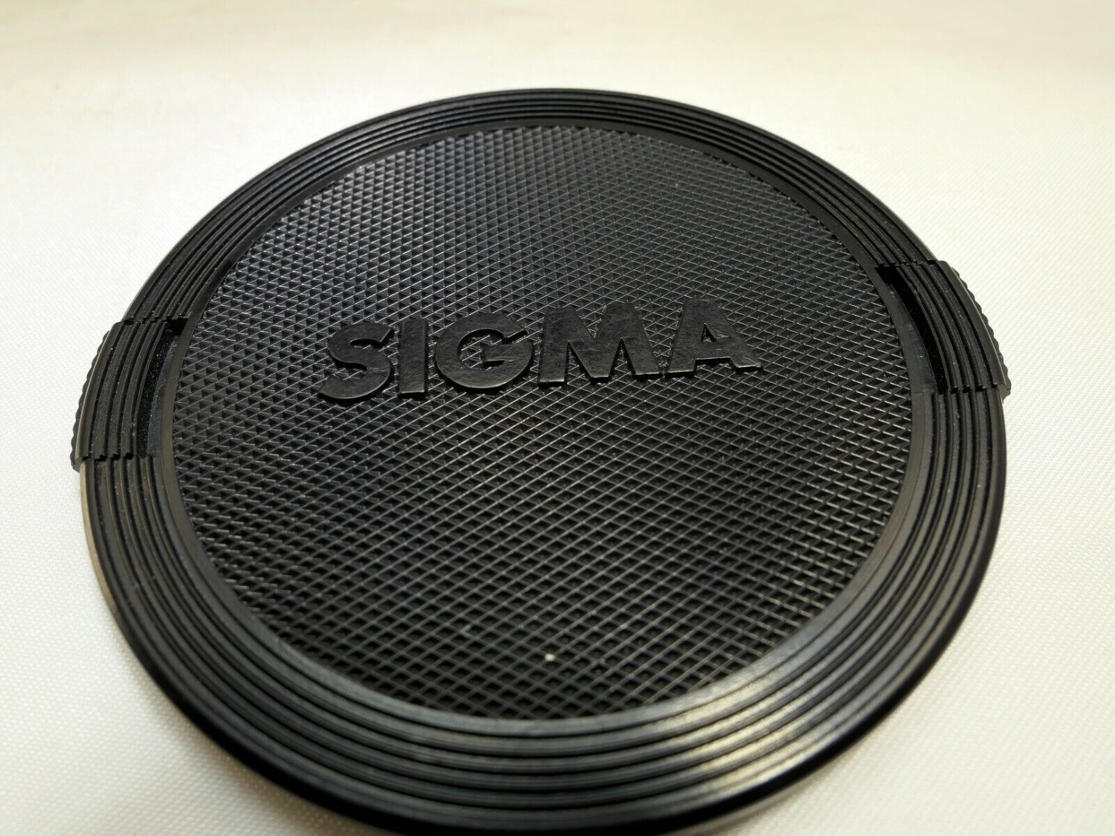 Sigma  72mm Lens Front Cap snap on type for f2.8