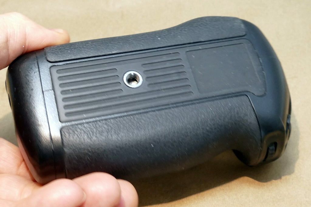 Promaster D750 Grip New in Box