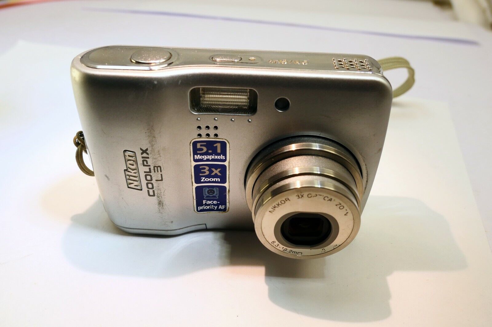 Nikon COOLPIX L3 5MP Digital Camera Silver - AS IS parts or repair does not work