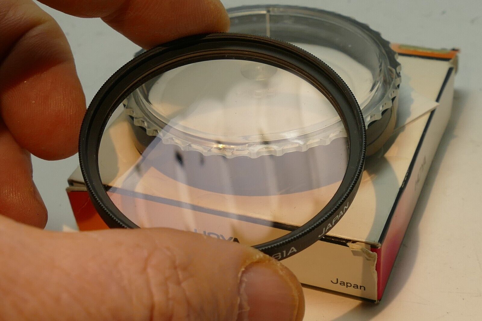 Hoya  52mm Filter 81A