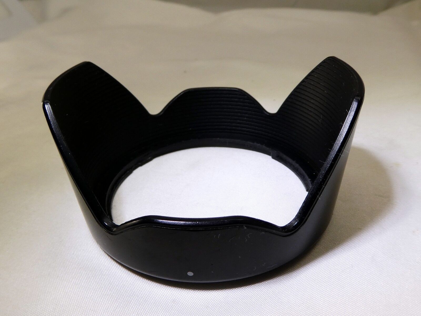 Tamron D3FH plastic Lens Hood Made in Japan for 28-105mm f4-5.6 AF zoom OEM