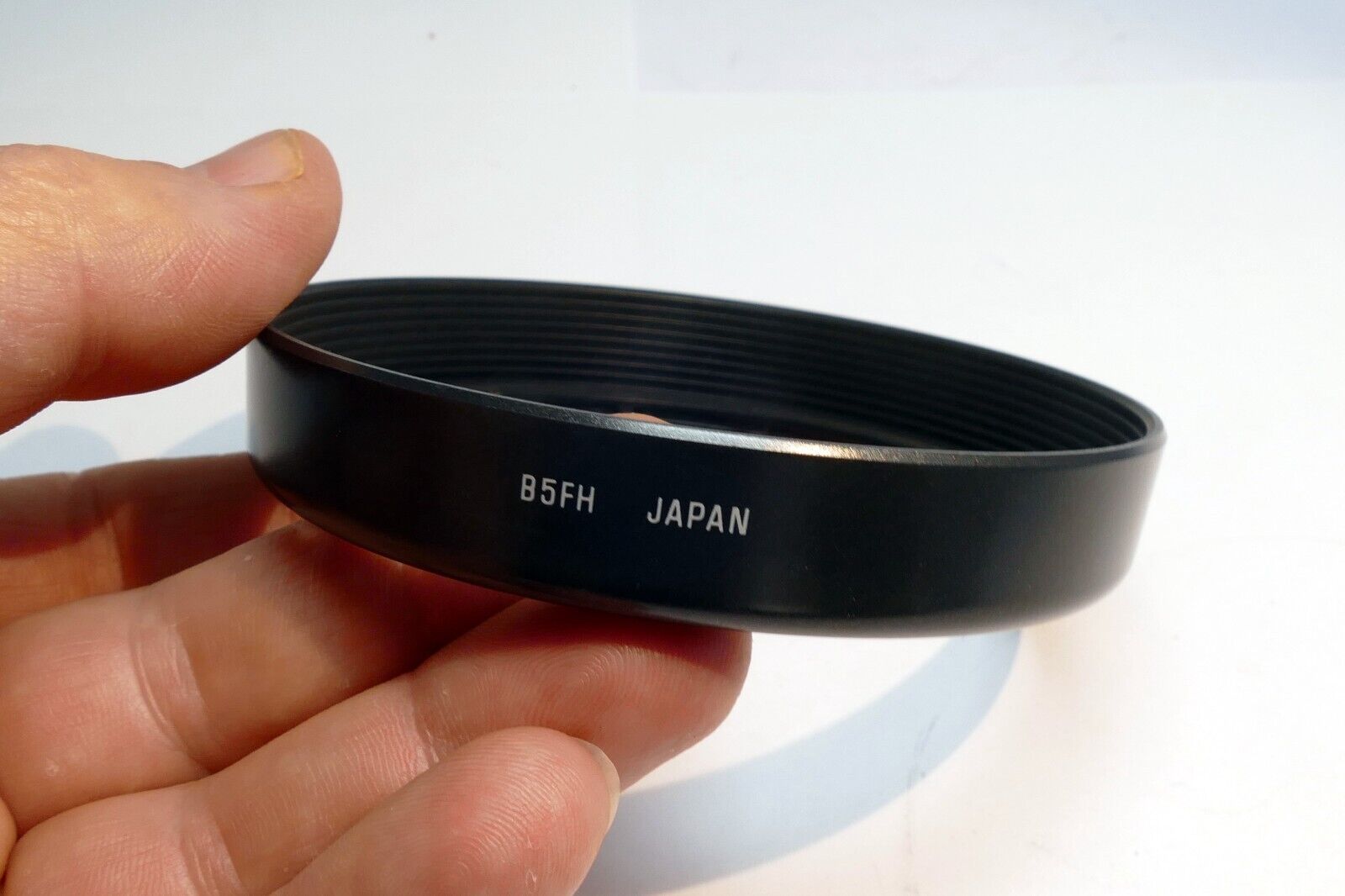 Tamron B5FH Lens Hood Shade for AF 28-200mm F/3.8-5.6 (5FH) 72mm rim Genuine OEM