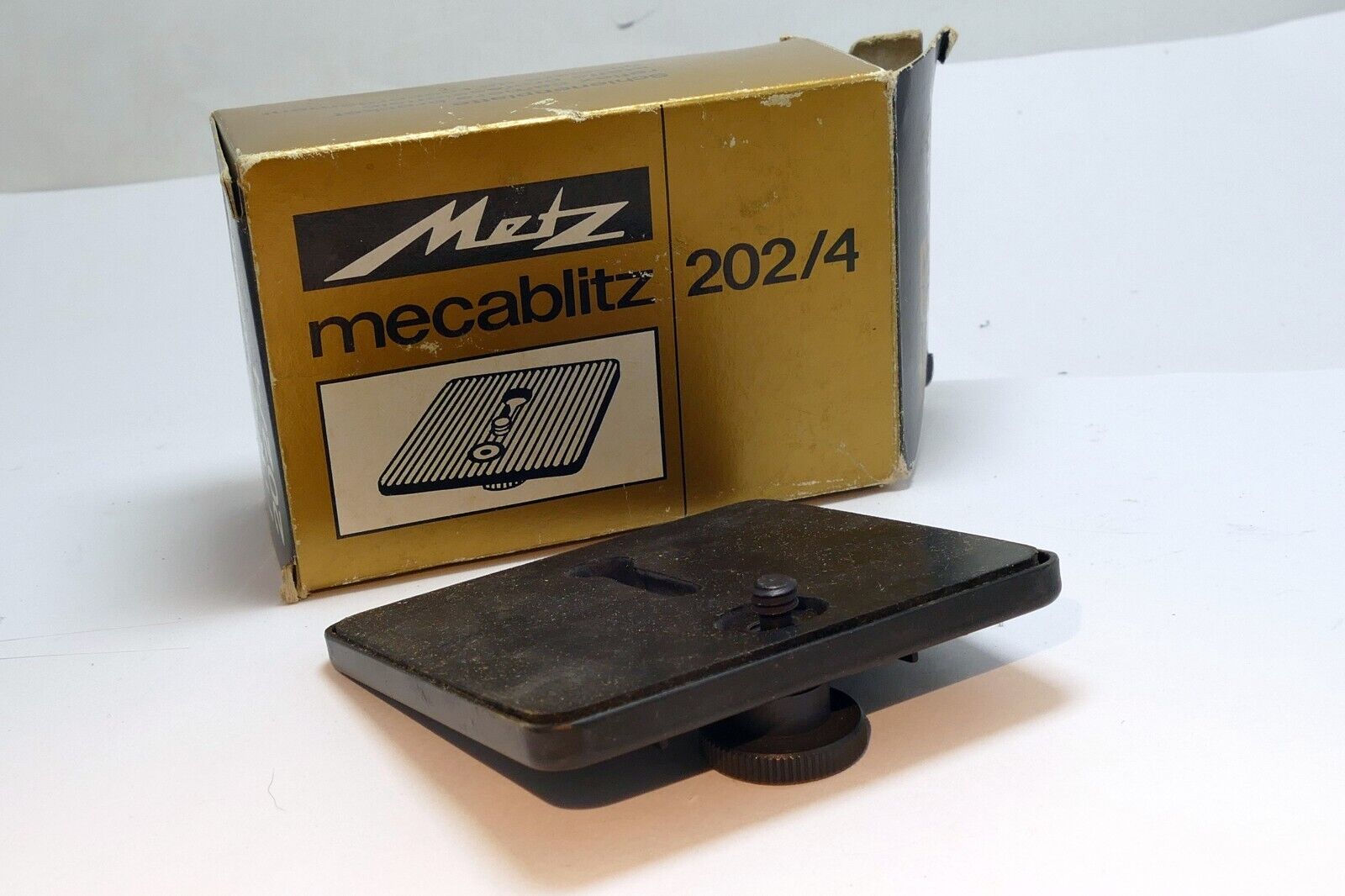 METZ MEDIUM FORMAT Tripod CAMERA BRACKETS CAT. No. 5514 202/4 Metz Mecablitz