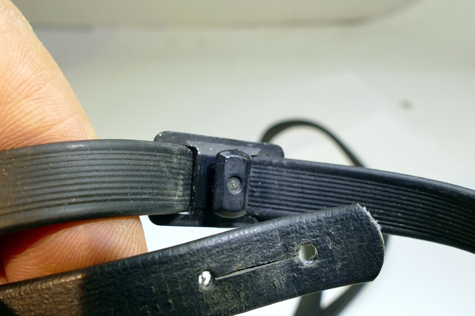 Minolta Black Vinyl Genuine Camera Neck Strap SR-3 SR-7 SR-2 vintage OEM