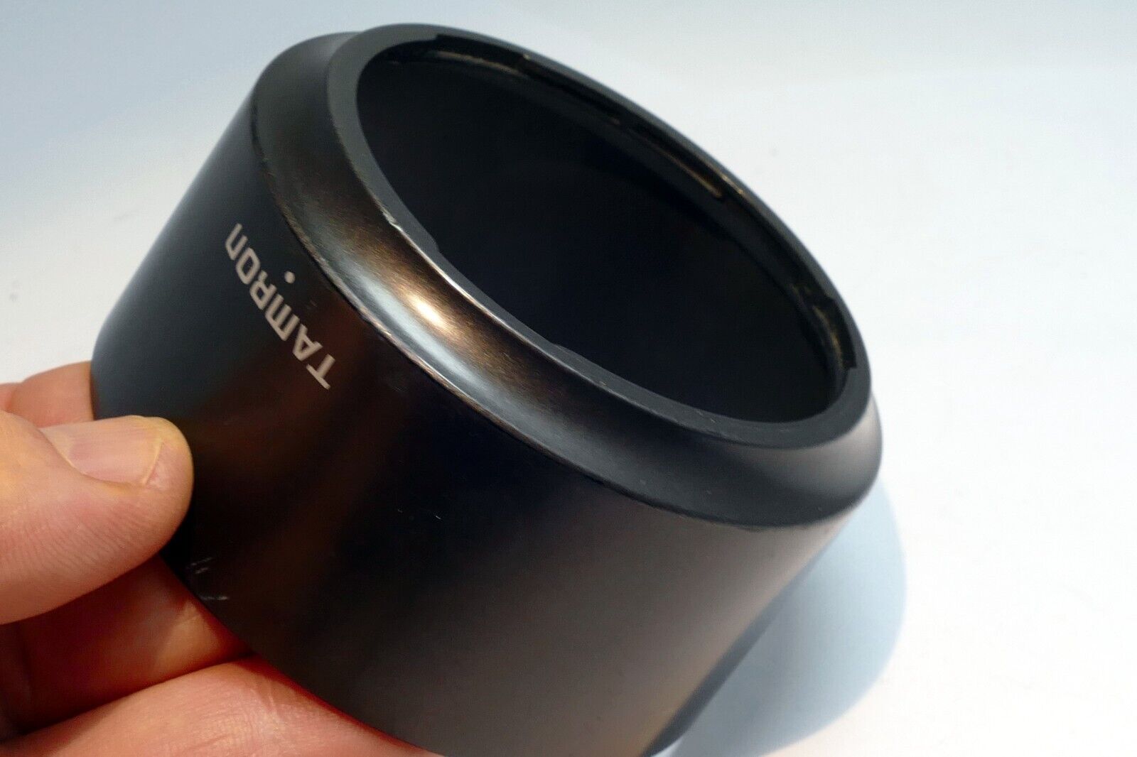 Tamron B4FH Lens Hood Shade   (55mm rim) Genuine OEM