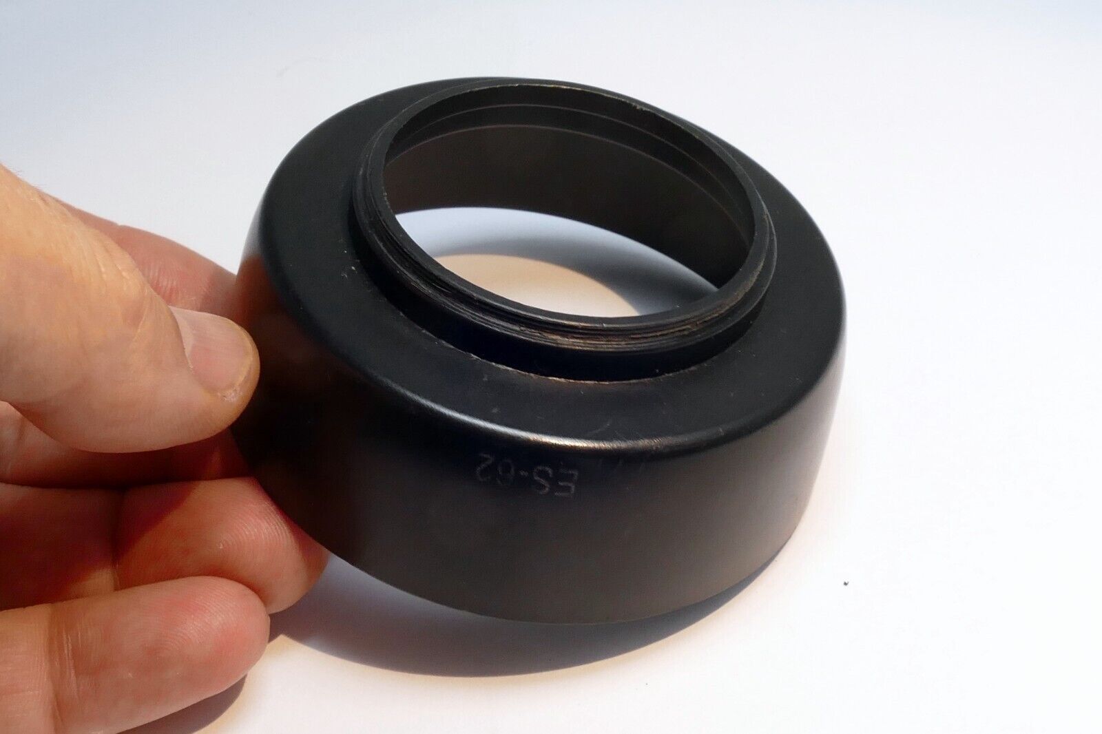 Aftermarket  Screw in typ Lens hood shade  for 50mm f1.8 EF II FD threaded