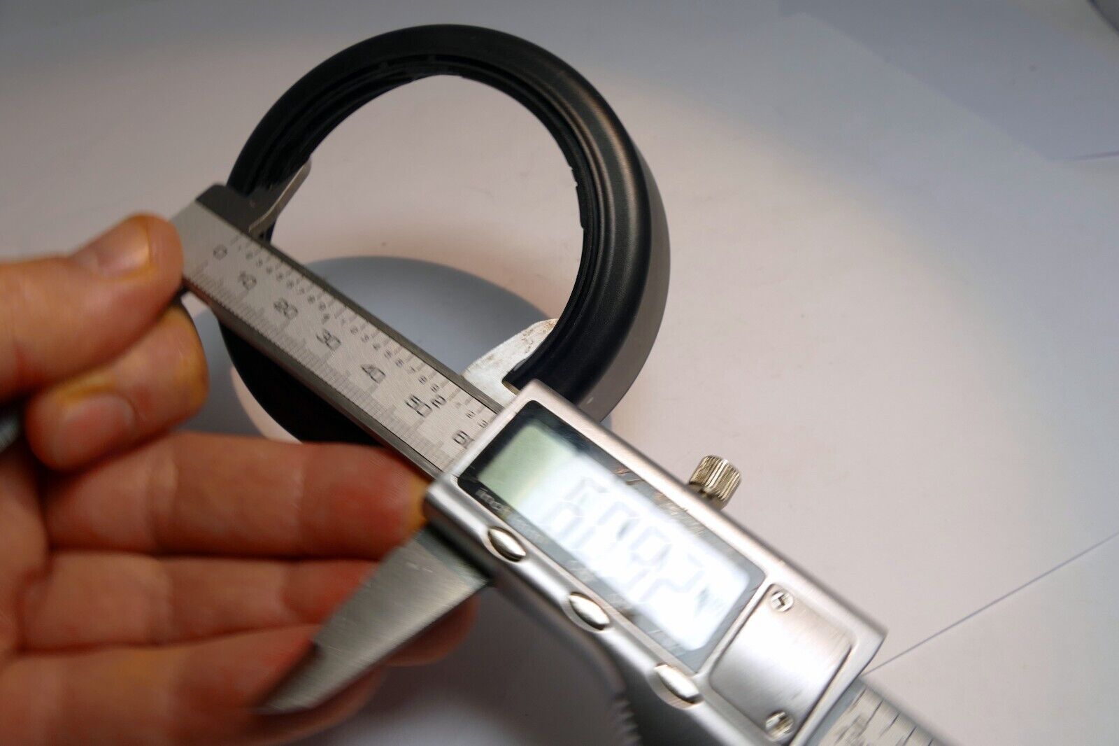 Promaster 58mm Floral bayonet lens Hood Shade for 28-80mm f3.5-5.6 AF