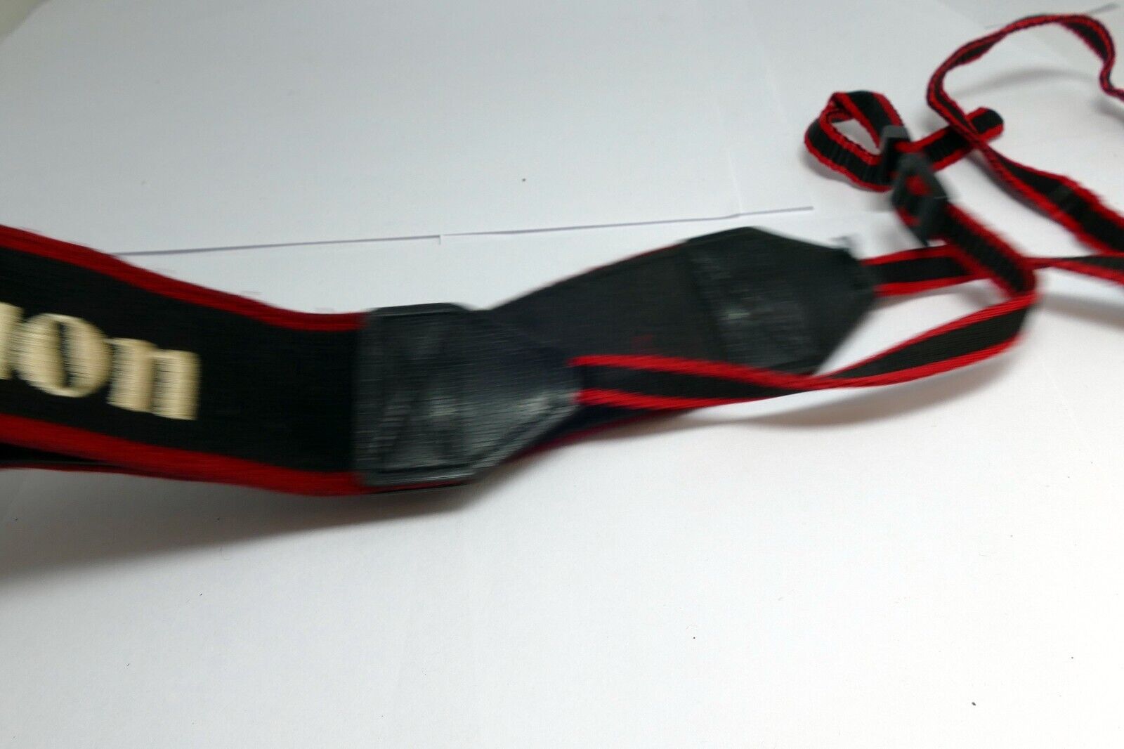 Canon EOS SLR Digital Camera Neck Shoulder Strap Red-Black Strip - Genuine OEM