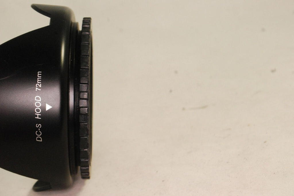 DC-S Plastic Lens Hood 72mm Screw On In Type for zoom 18-200mm S3109018
