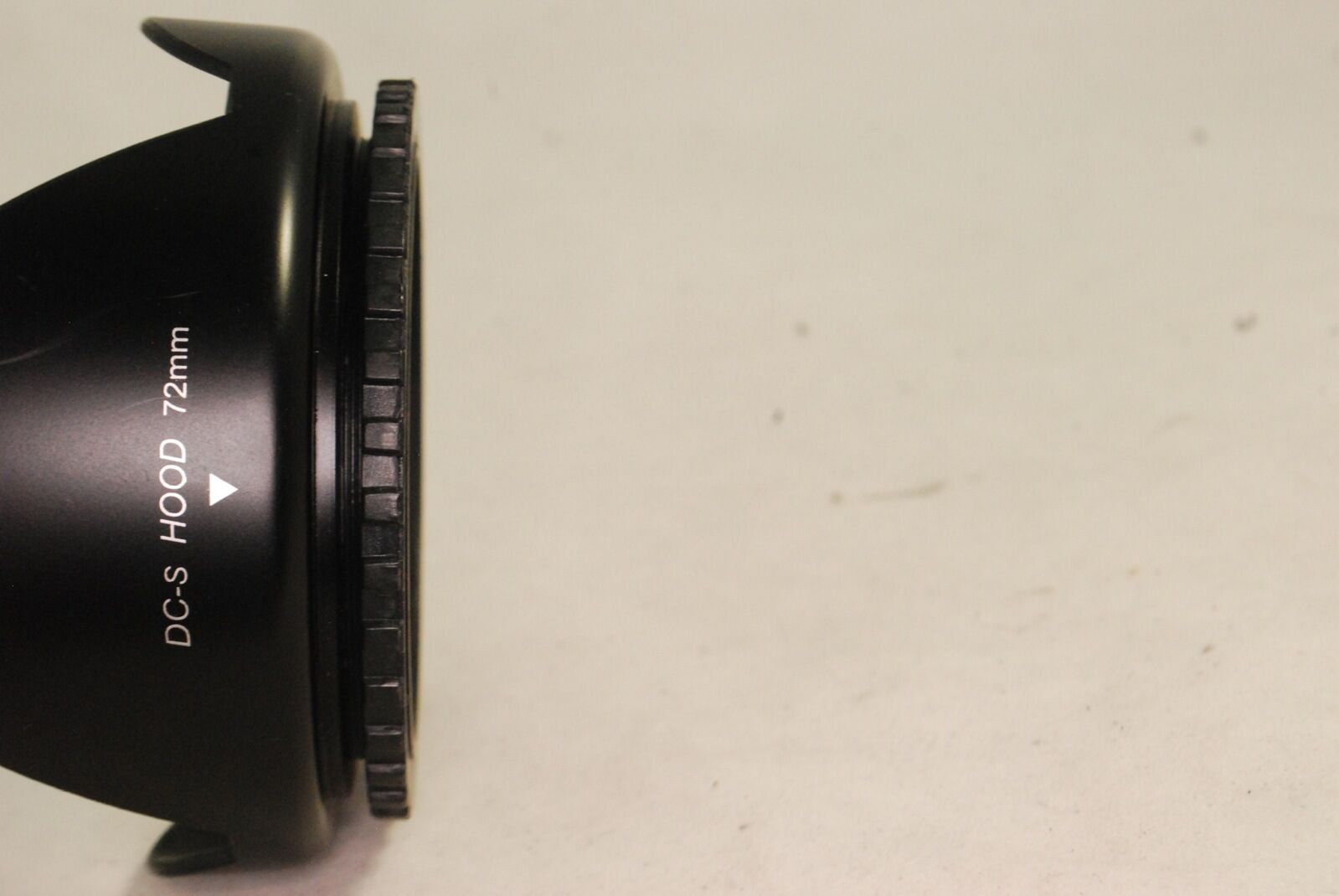 DC-S Plastic Lens Hood 72mm Screw On In Type for zoom 18-200mm S3109018