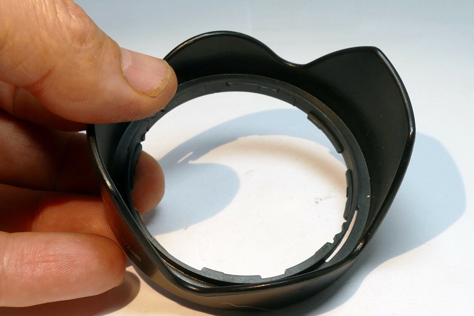 Bower 52mm Lens Hood Tulip Rev Pro Shade Twist on type bayonet