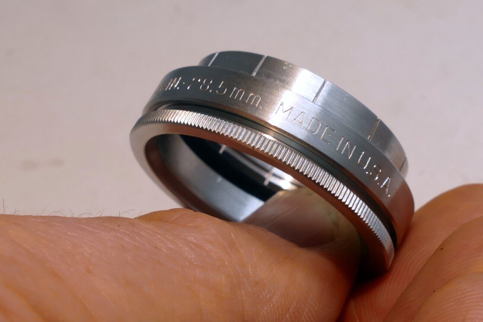 28.5mm ID (slip on type) to series V 33.3mm metal filter holder adapter 5 1 1/8"