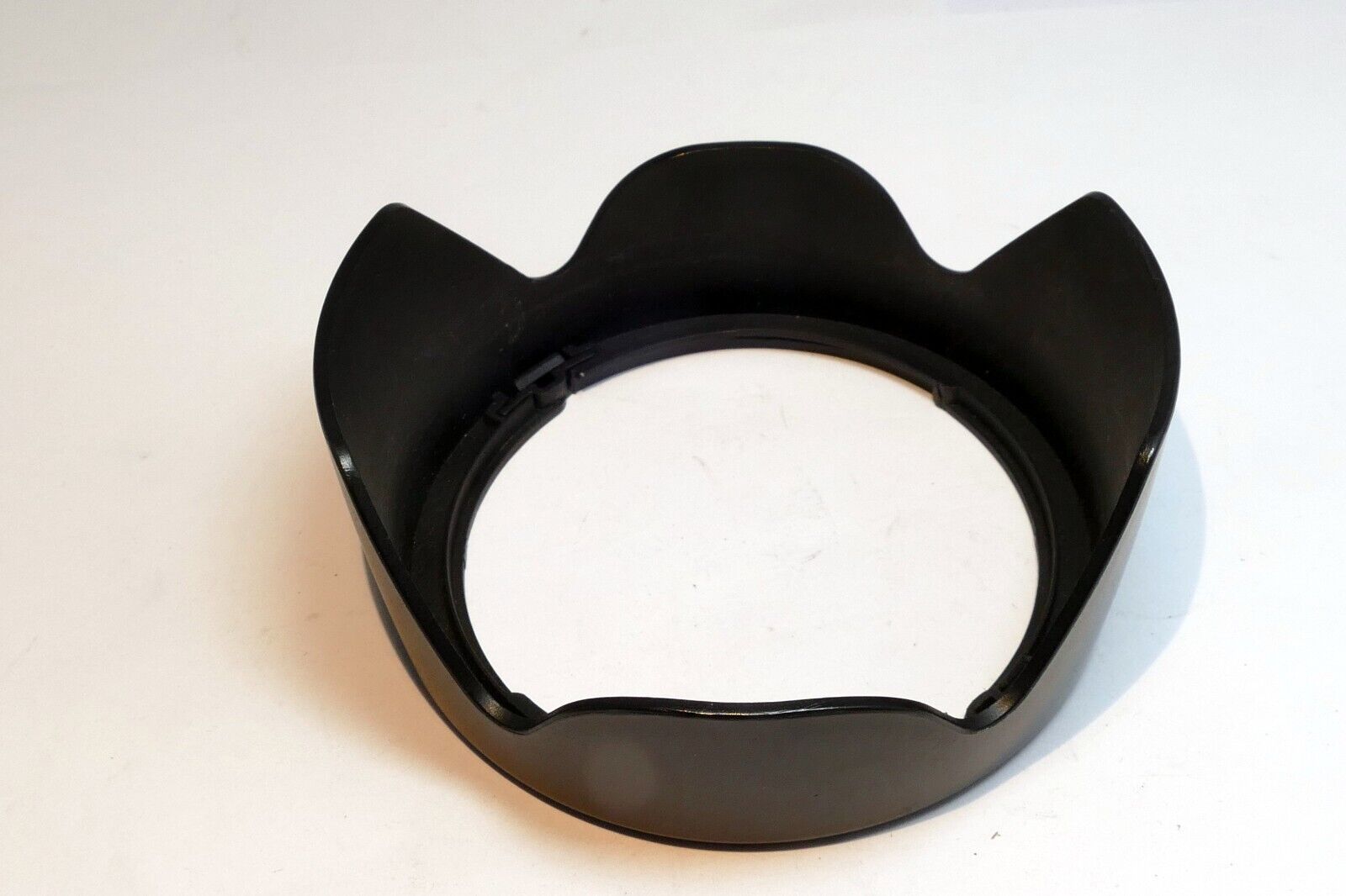 Replacement EW-73B Lens Hood Shade for 17-85mm f4-5.6 IS EF-S  18-135mm f3.5-5.6