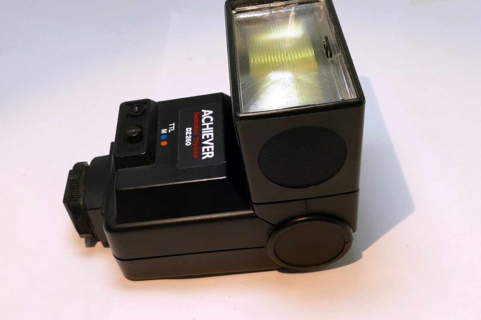 Achiever Dedicated Thyristor DZ260 automatic Flash For OM-1 Olympus  OM-2n