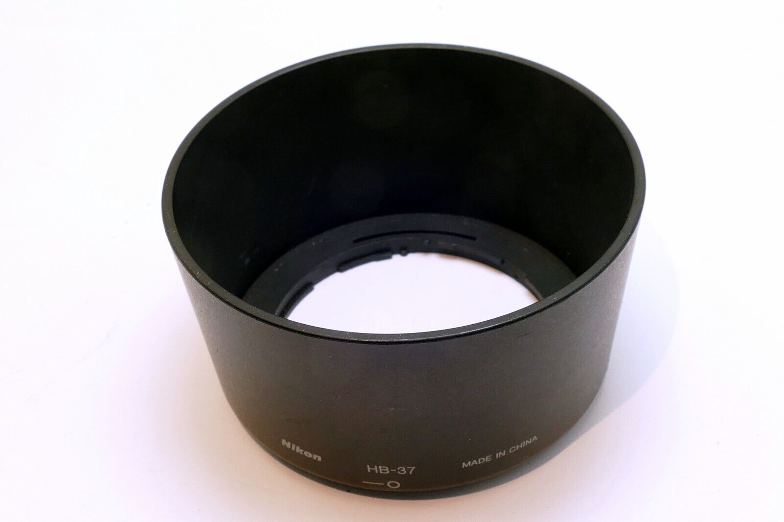 NIKON HB-37 Lens Hood Shade for AF-S VR 85mm f3.5 Nikkor  OEM Genuine