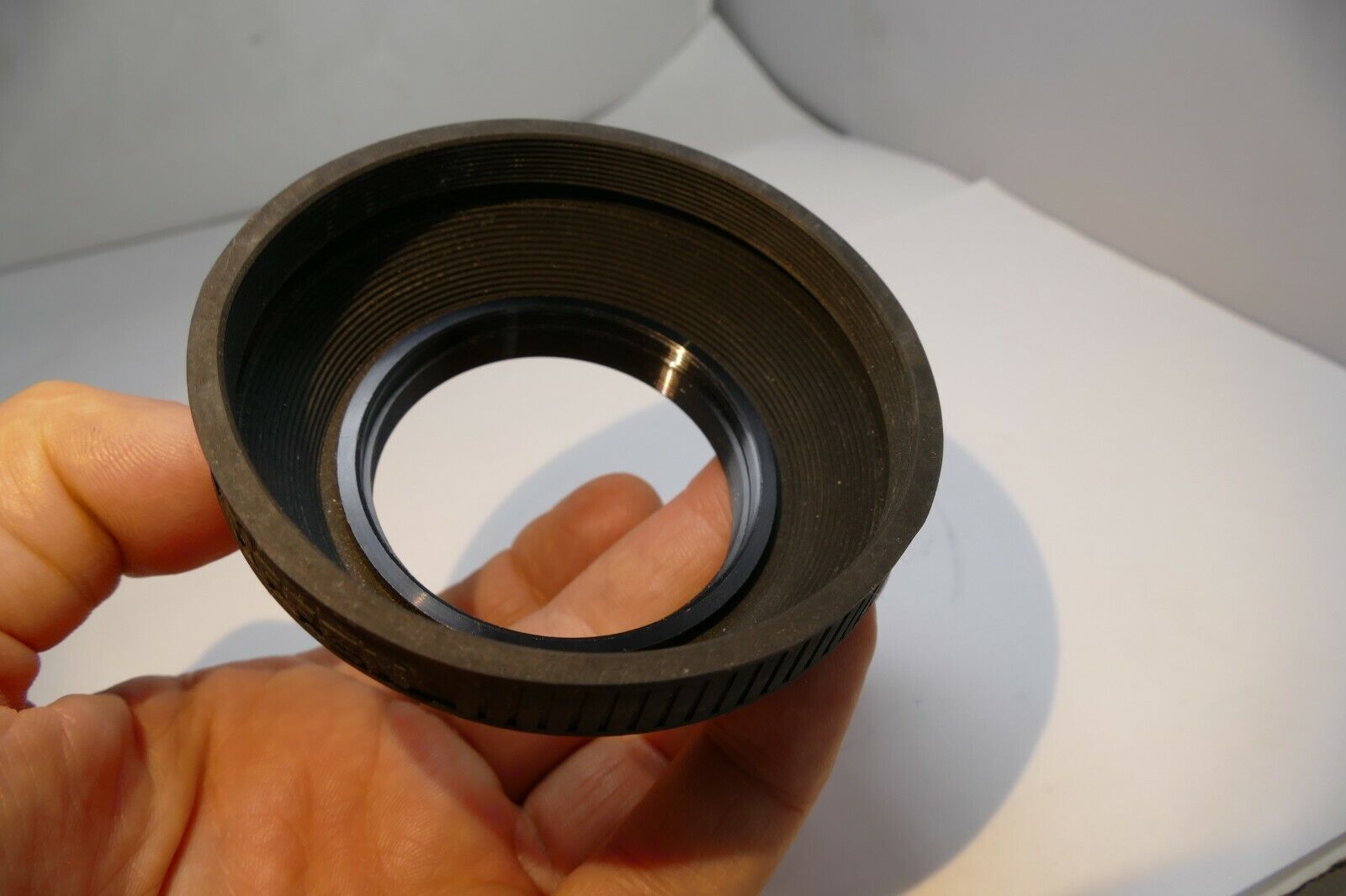 TIFFEN 52mm screw in Rubber Lens Hood Shade for telephoto 135mm  f2.8  lenses 85