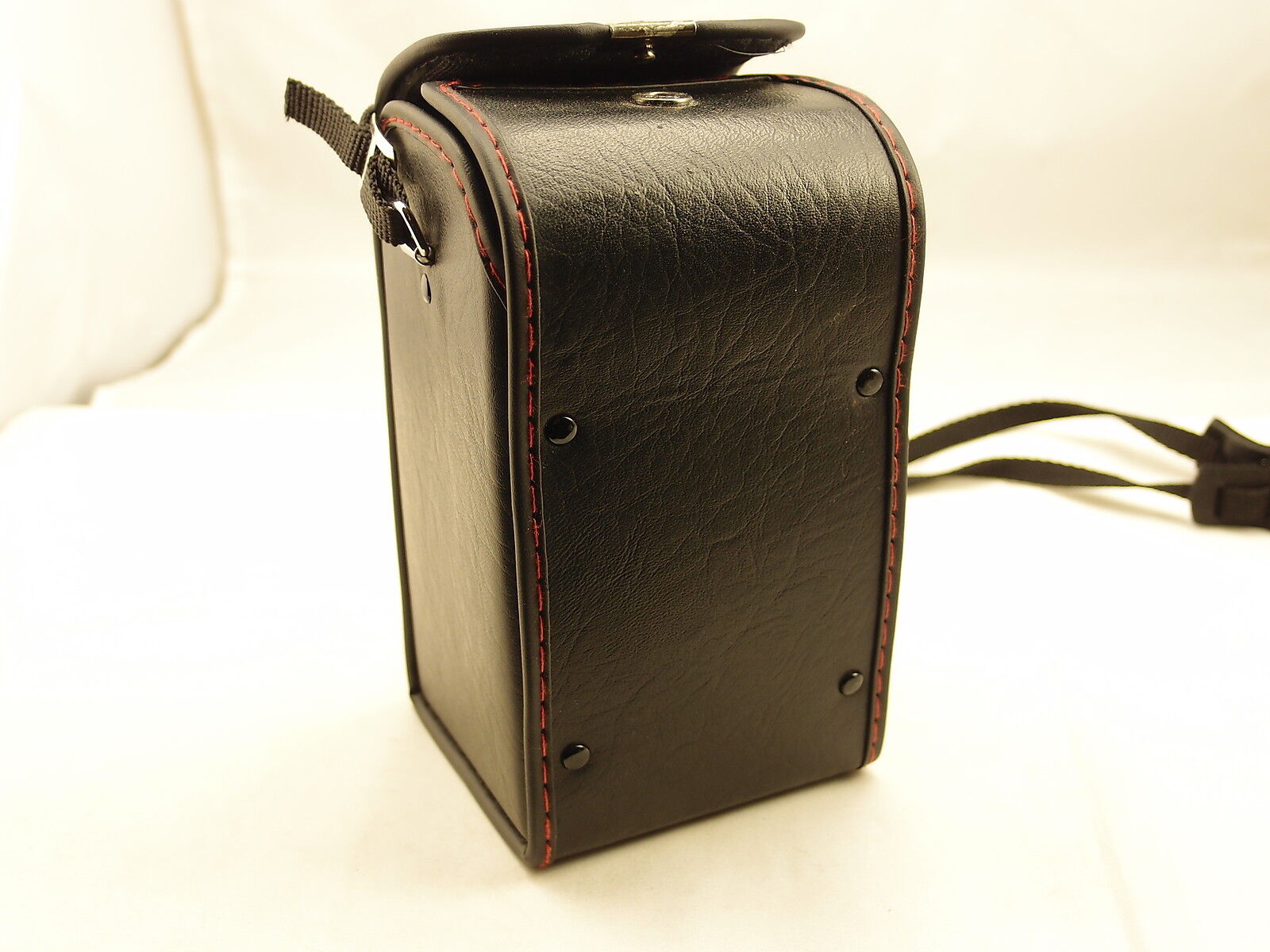NC-05 Sigma Hard Camera Lens Case Cover With Strap for 18-200mm