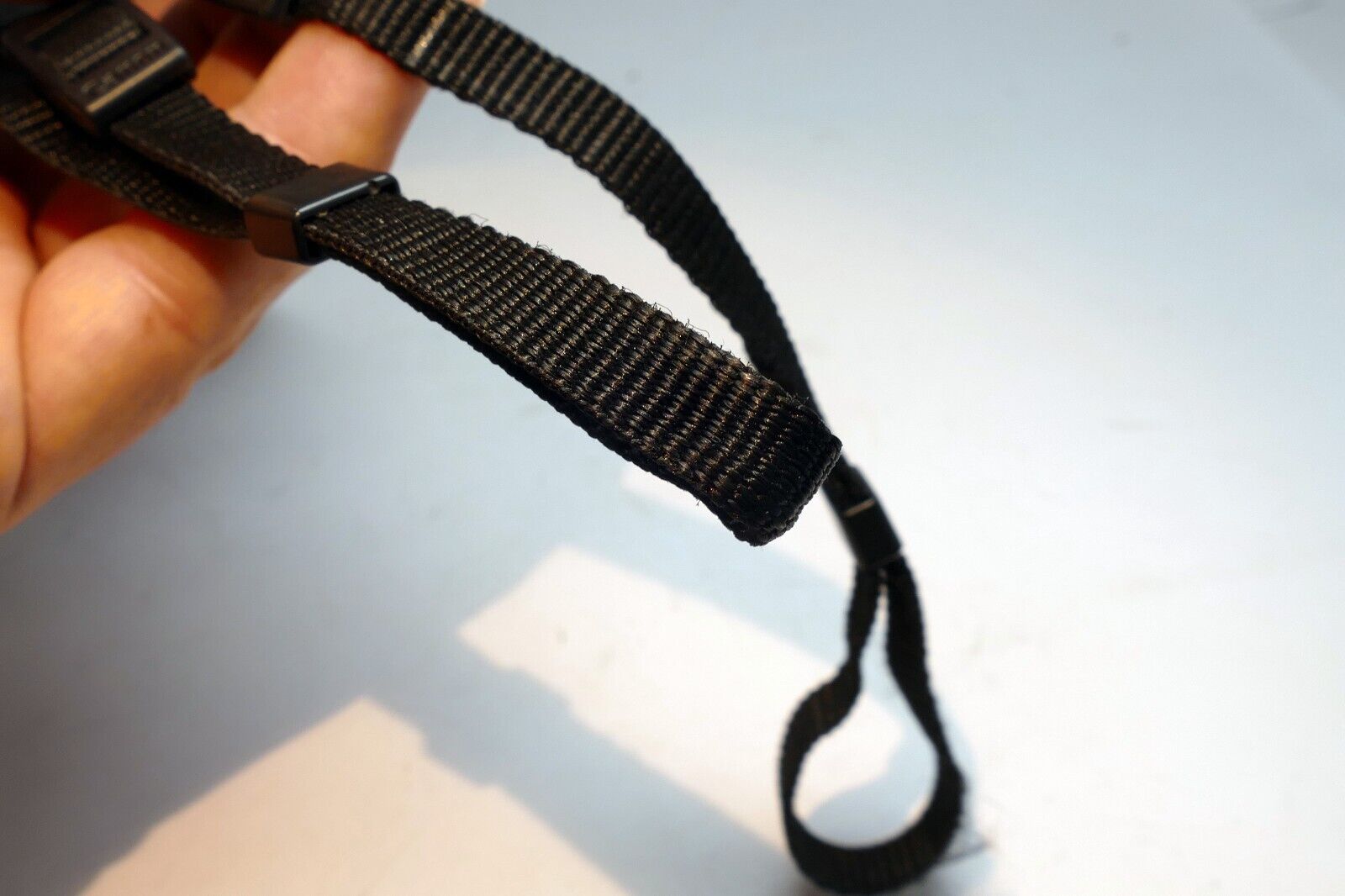 Canon EOS 6D Digital Camera Neck Shoulder Strap Black-Red - Genuine OEM