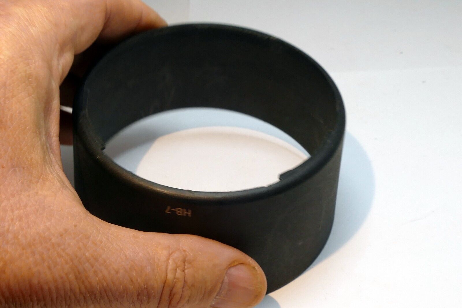 Aftermarket  HB-7 Lens Hood Shade for  Nikon AF Nikkor 80-200mm f/2.8D ED