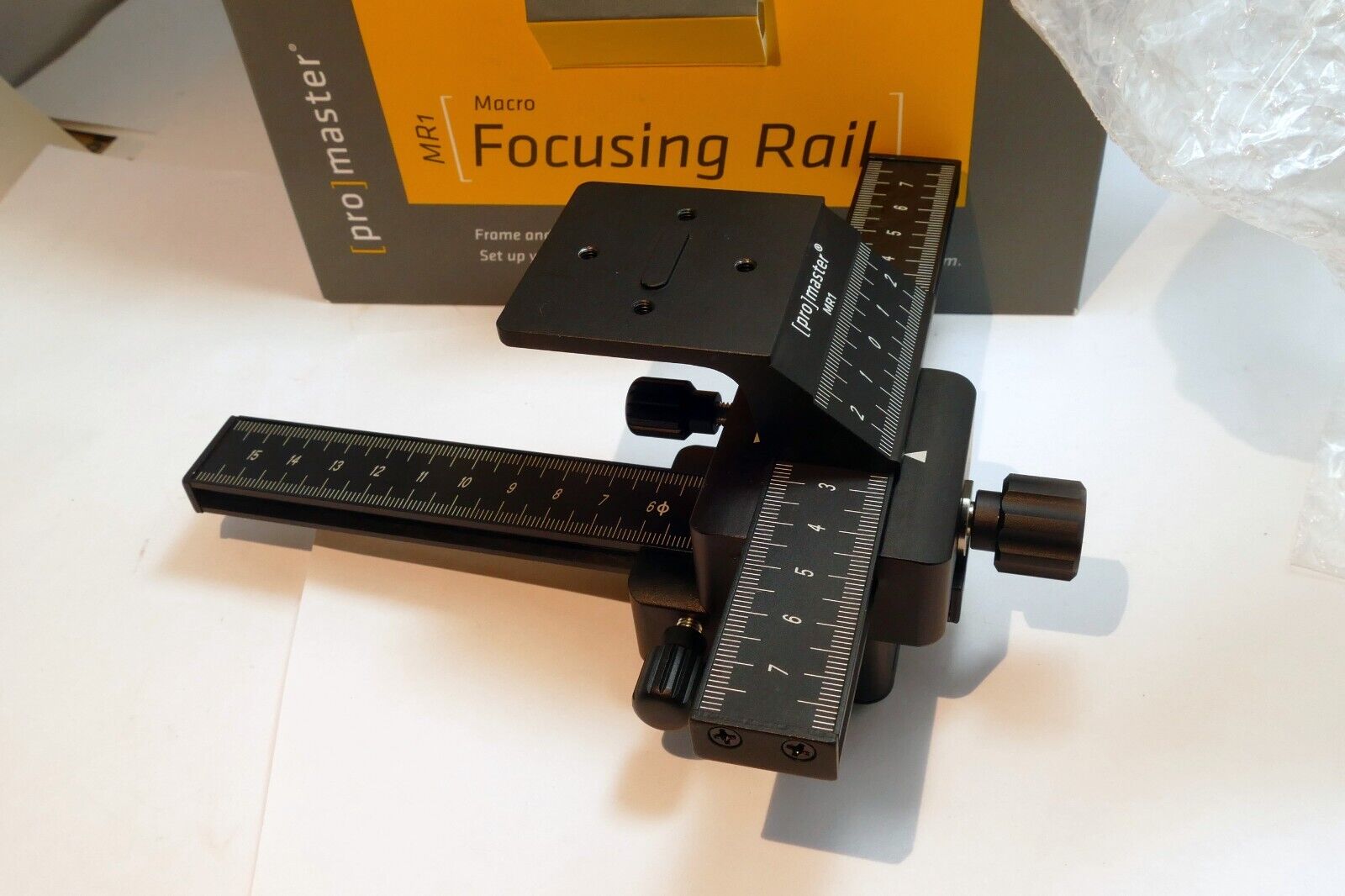 Promaster MR1 Macro Focusing Rail tripod adapter