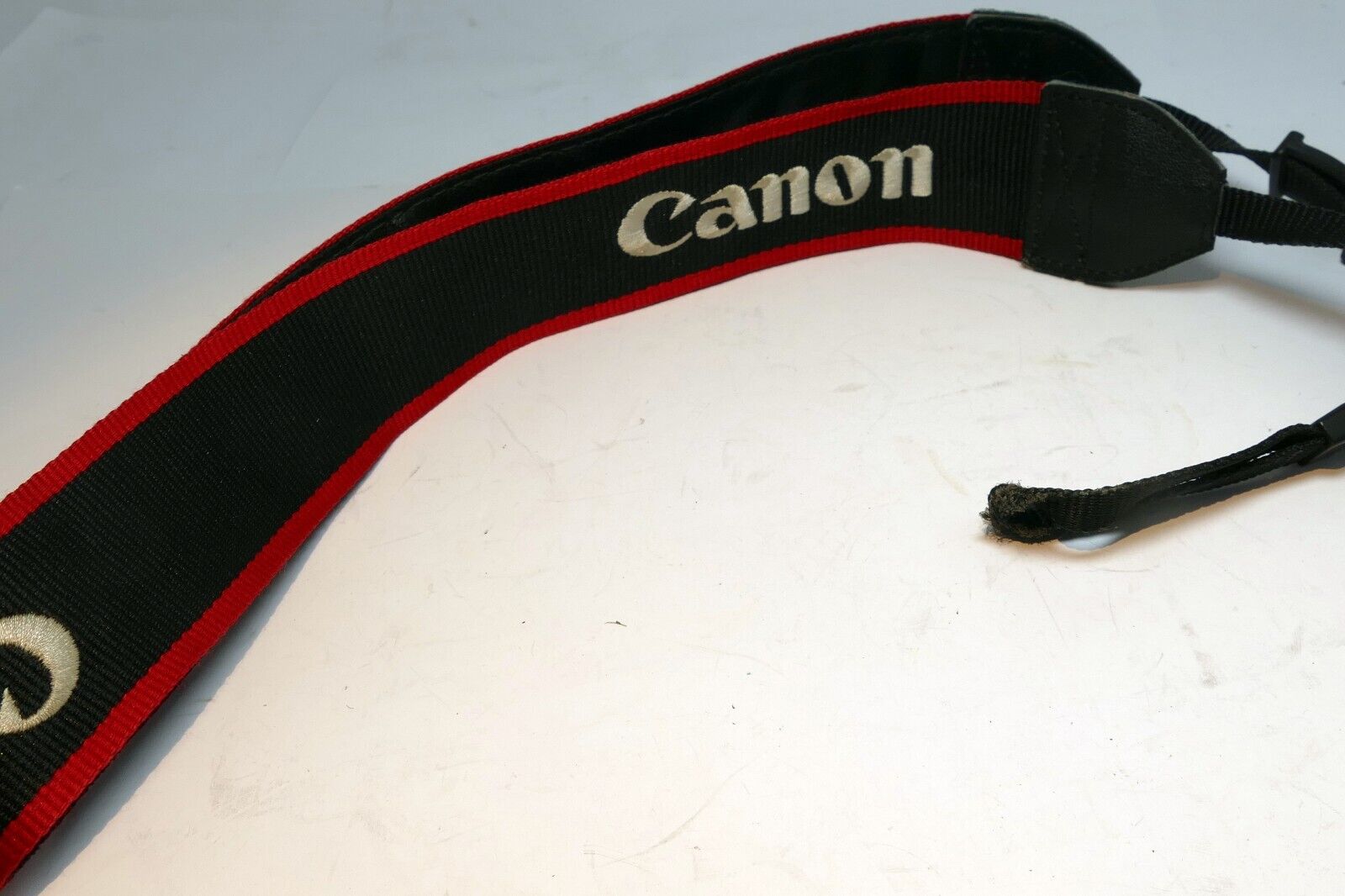 Canon EOS 5D Mark II  Digital Camera Neck Shoulder Strap  - Genuine OEM