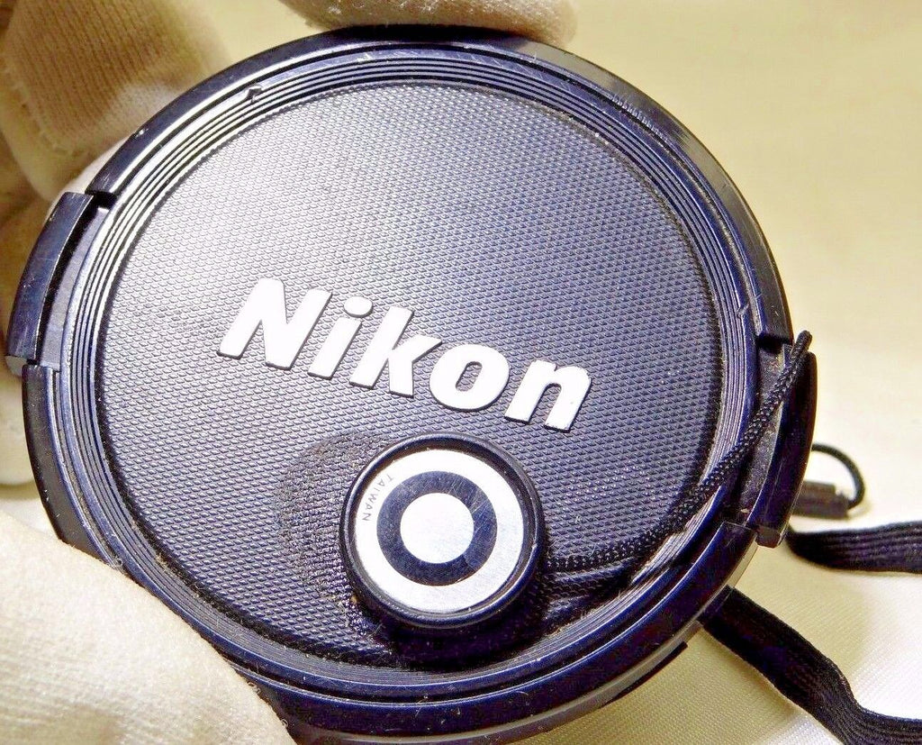 Nikon 62mm Front Lens Cap with keeper string Genuine