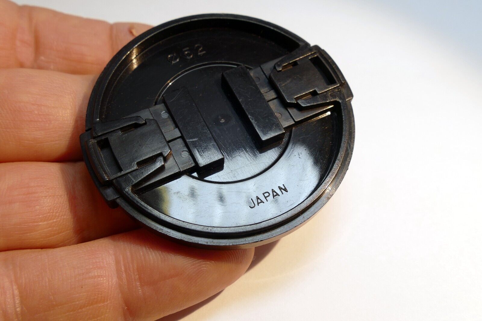 Tokina 52mm snap on type Lens Front Cap for 28mm EL and RMC II - OEM