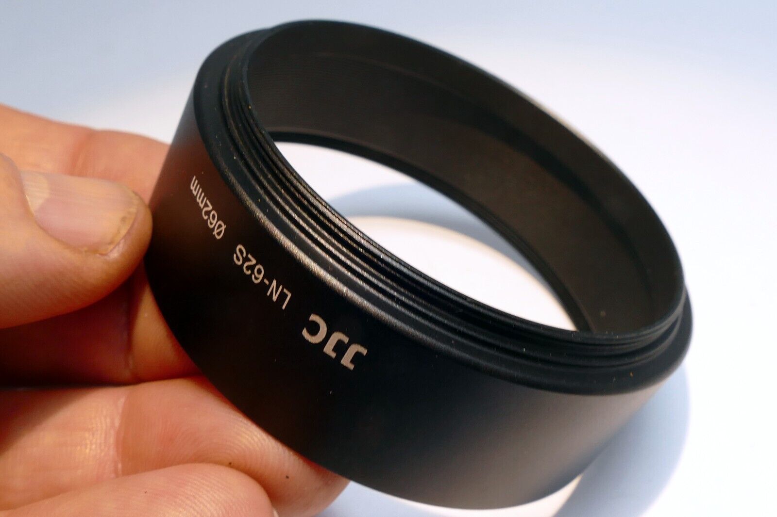62mm Lens Hood  Shade threaded metal screw in telephoto for 80-200mm 30mm LN-62S