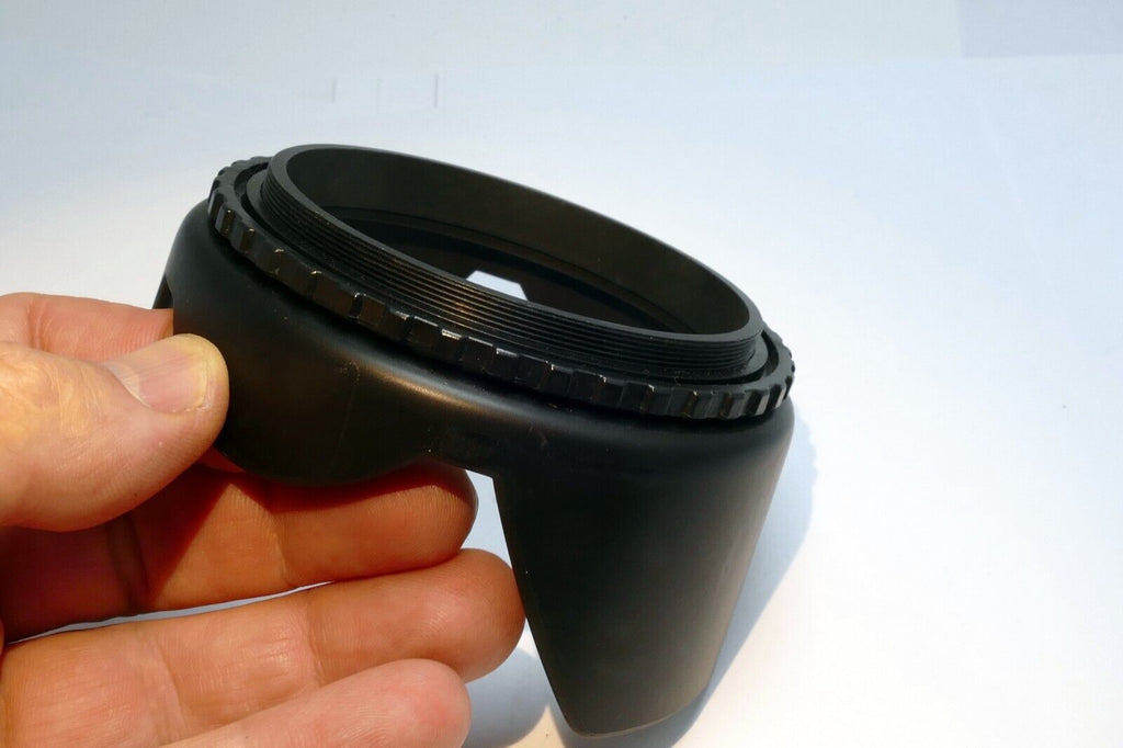 77mm  Lens hood shade plastic petal shaped  threaded screw in
