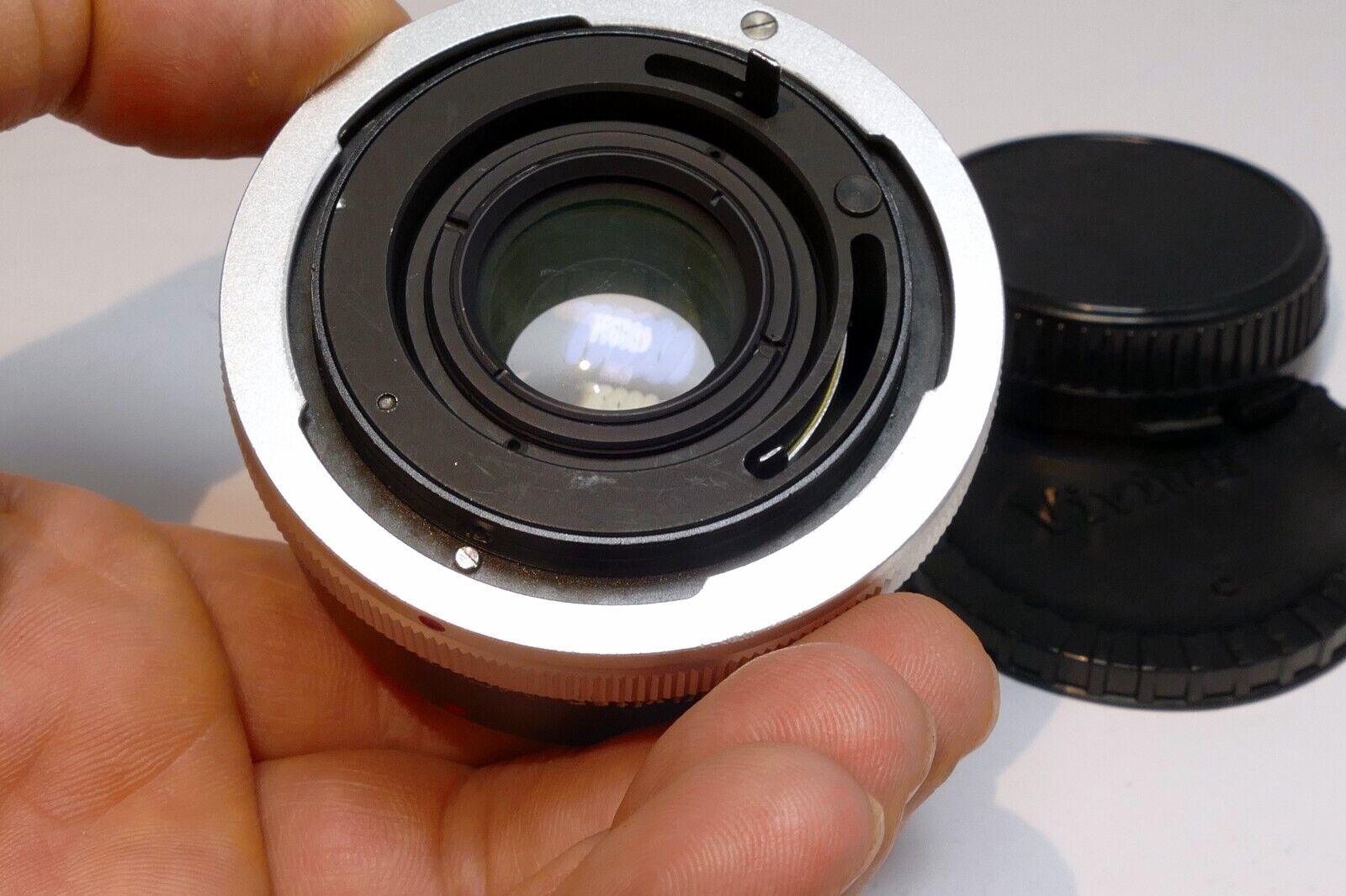 Vivitar Multi-Coated 2X Lens teleconverter for FD Canon mount manual focus lens