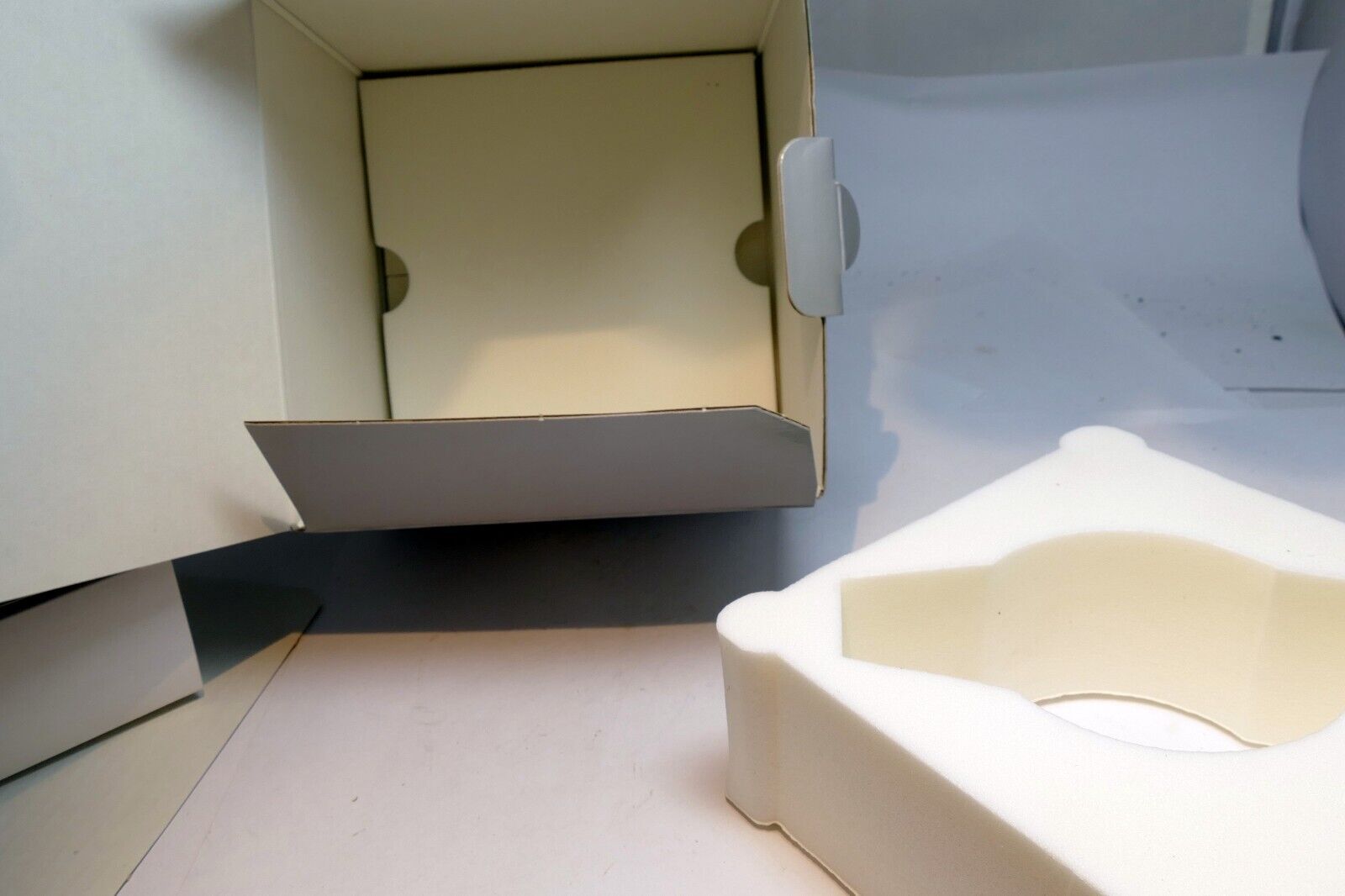 Empty Box for 11088 Leica  Elmarit-TL 18mm f2.8 Asph. lens  (Box only )