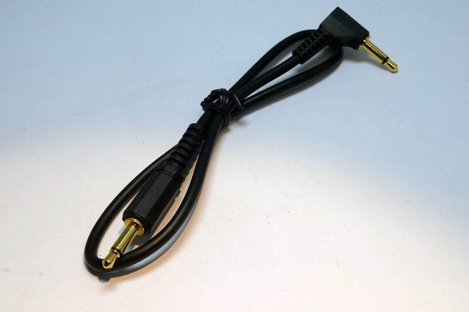 MONO Male to Male 3.5mm to 3.5mm Audio Cable 1 foot long 90 degree extension