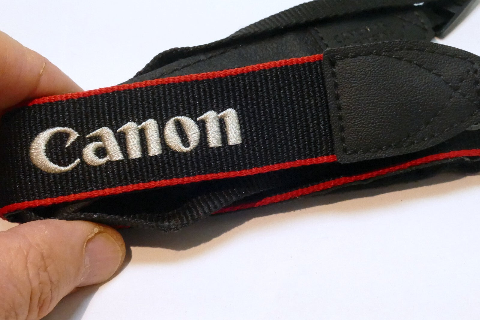 Canon EOS Digital Rebel Camera Neck Shoulder Strap Black /Red 1.2" narrow - OEM