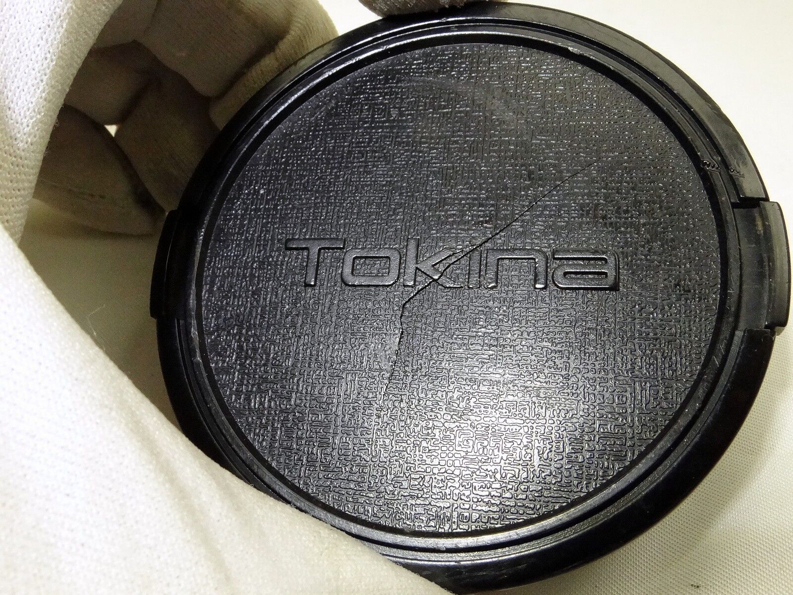 Genuine Tokina Lens Front Cap 72mm Made in Japan (cracked)