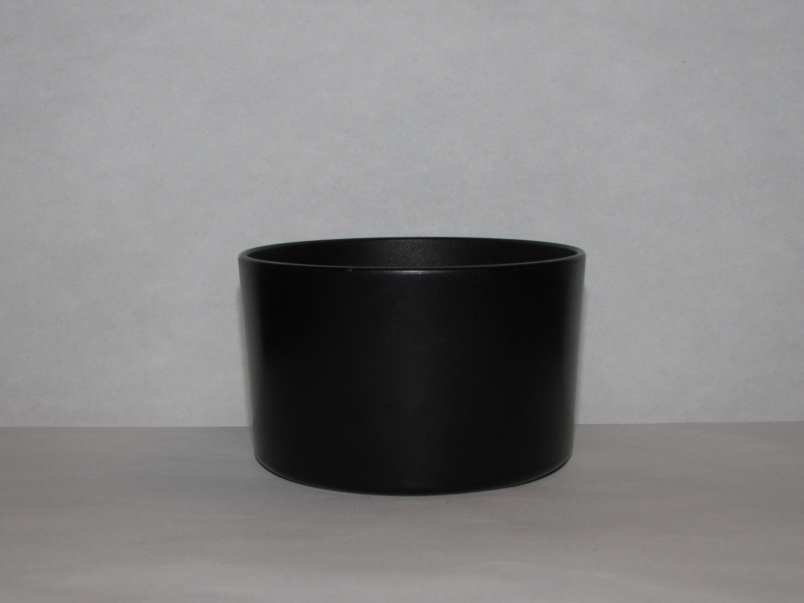Used 68.7mm ID Plastic Lens Hood Twist on type unknown brand  B10235