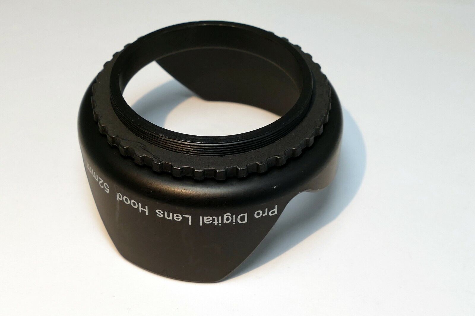 Pro Digital 52mm Petal Shaped Plastic Lens Hood screw in type for 18-55mm zoom