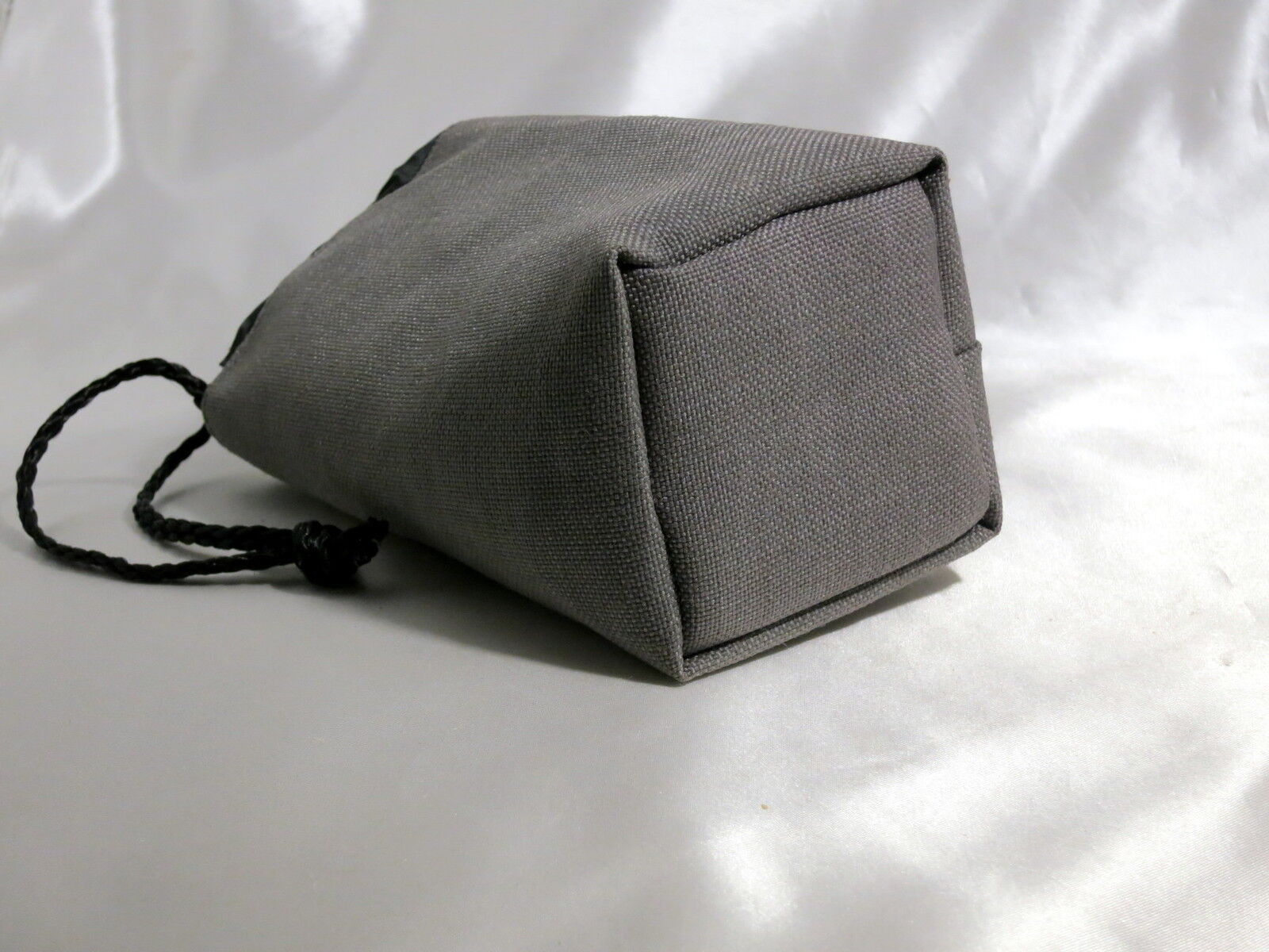 Soft Gray Fabric Lens protective Case Pouch h5.5"x w2.5" R.O.C. - Taiwan 9104039