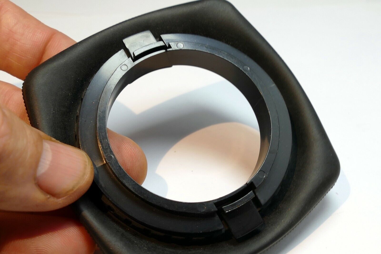 Snap on  55mm rubber Lens Hood Shade