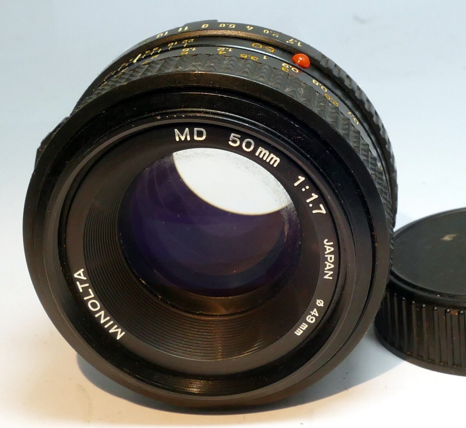 Minolta  MD 50mm f1.7 Lens aperture inop stuck - as is for parts