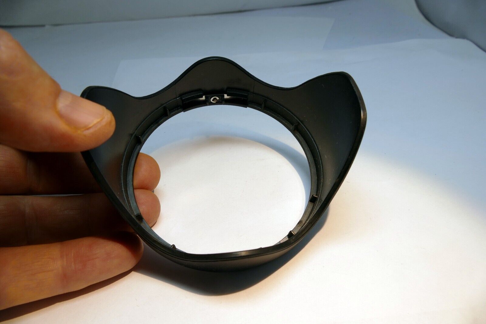 76mm  Lens Hood Shade  plastic threaded for Olympus Panasonic slip on type
