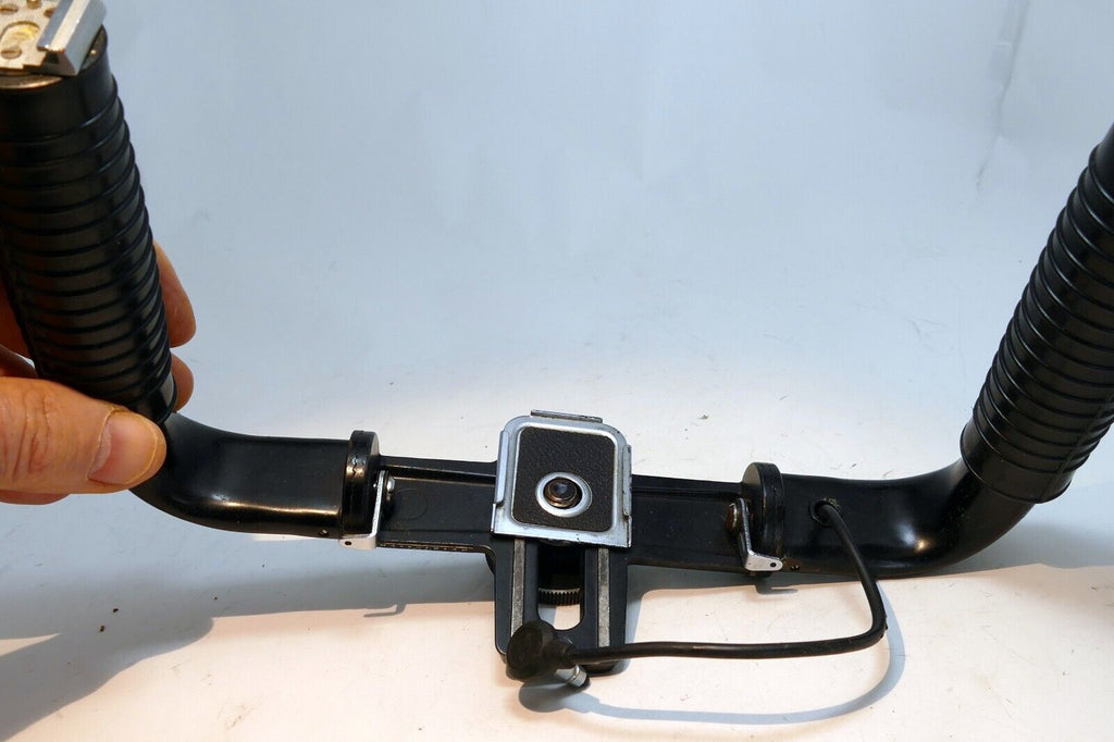 Hasselblad 46132 Double Dual Handgrip for 500 EL and EL/M Flash Bracket Shutter