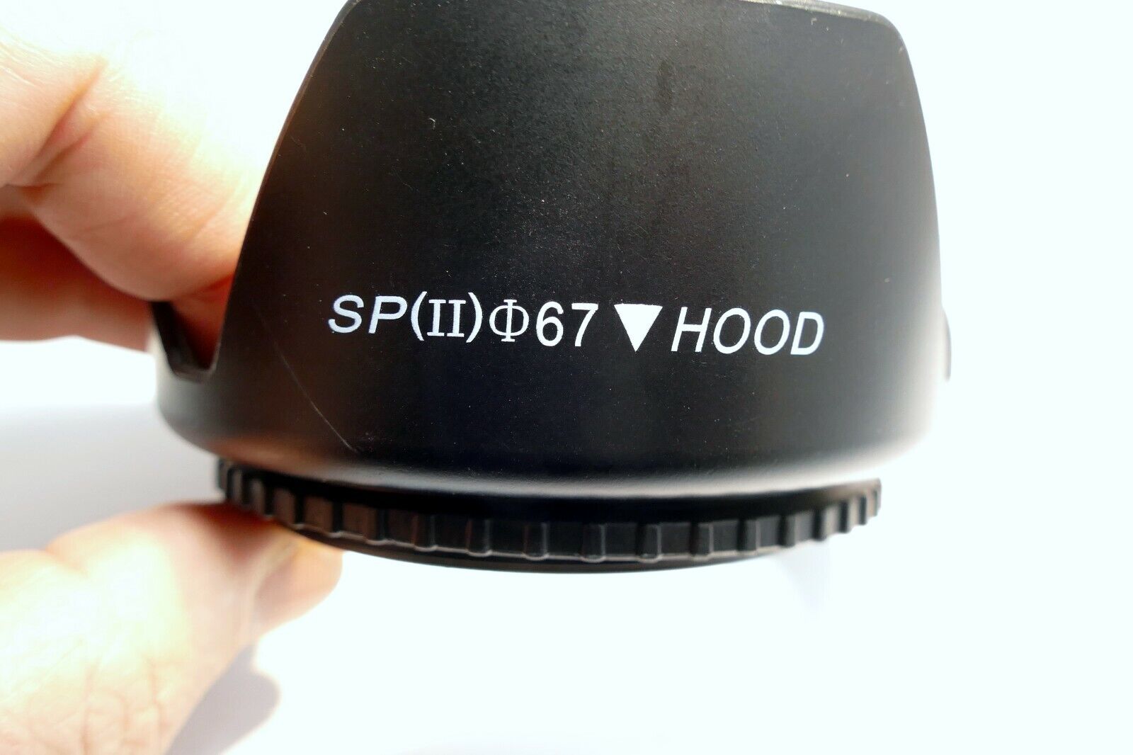 67mm  LENS Hood Shade screw in for  18-135mm 28-135mm EF