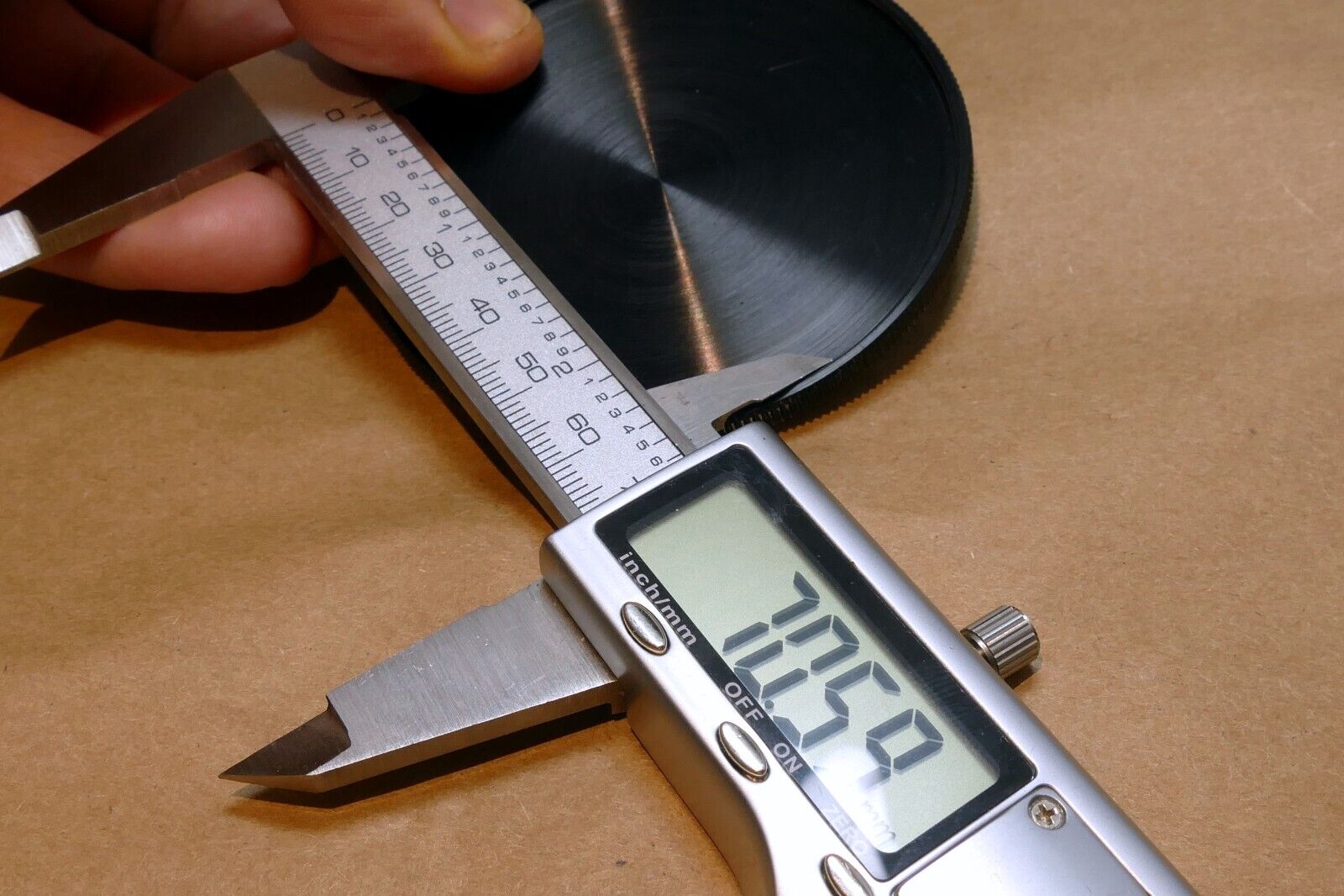 Female Thread 72mm Metal Lens Cap threaded screw in for stacking