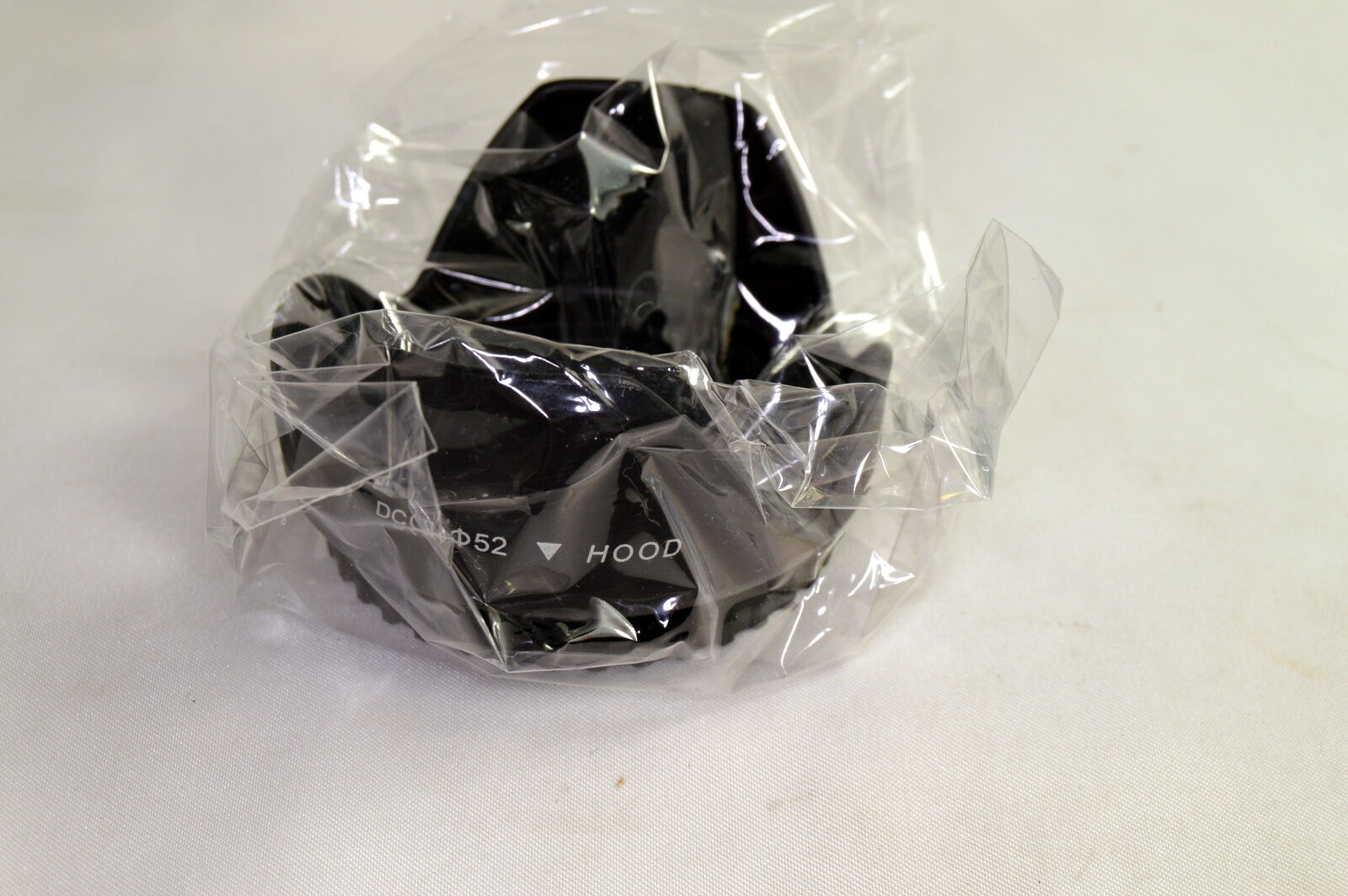 52mm Flower Petal Lens Hood Telephoto screw in type for 18-55mm AF-S lens shade