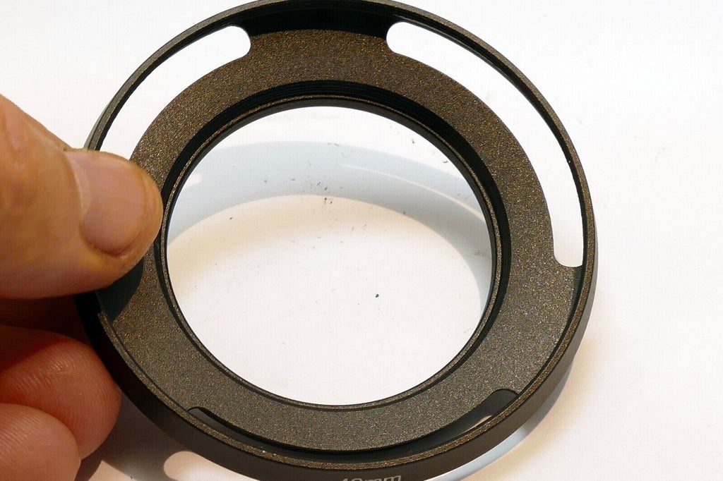 49mm Metal Hood Shade screw in for EF-M 15-45mm f/3.5-6.3 IS