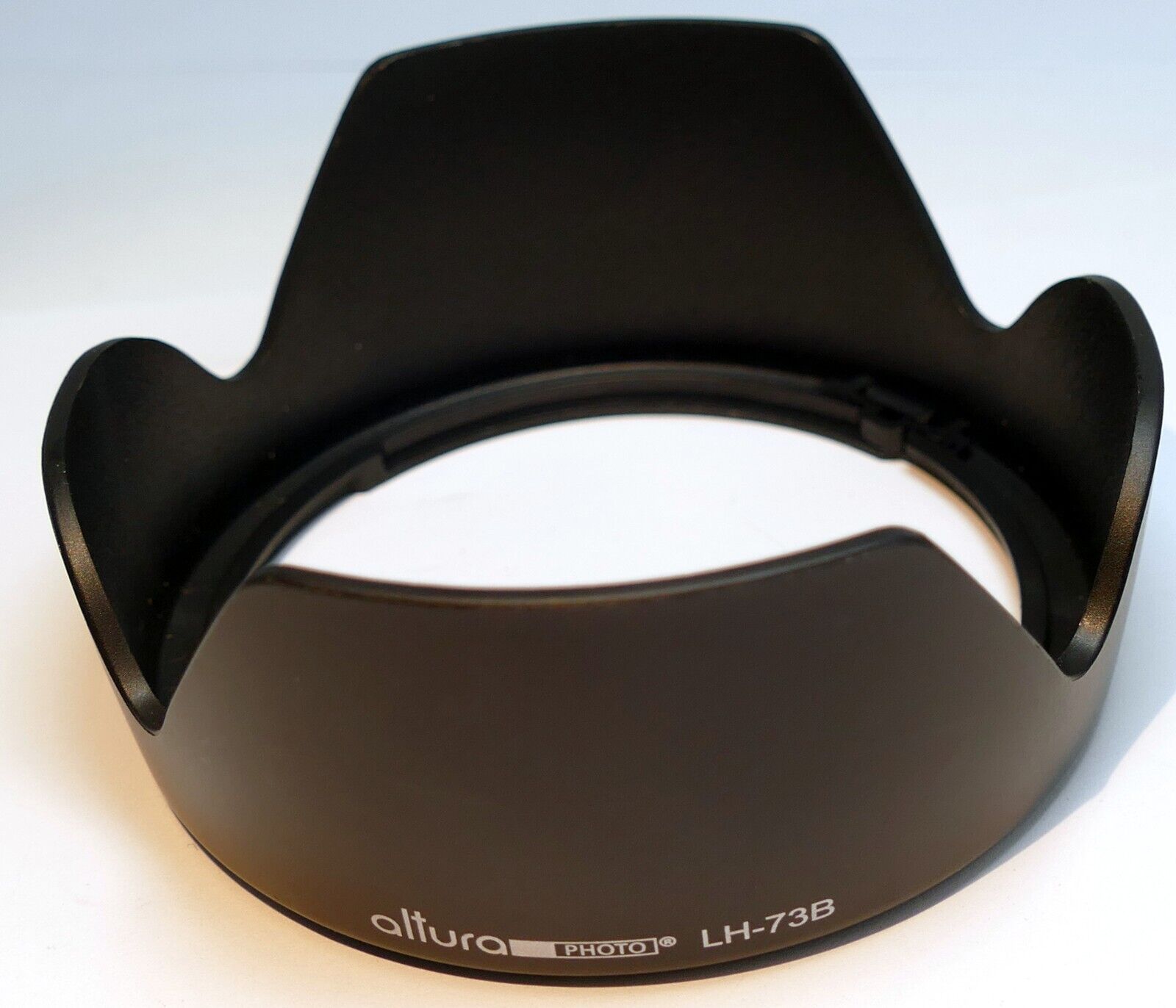 EW-73B Dedicated  Lens Hood Shade for Canon EF-S 18-135mm f/3.5-5.6 IS 67mm